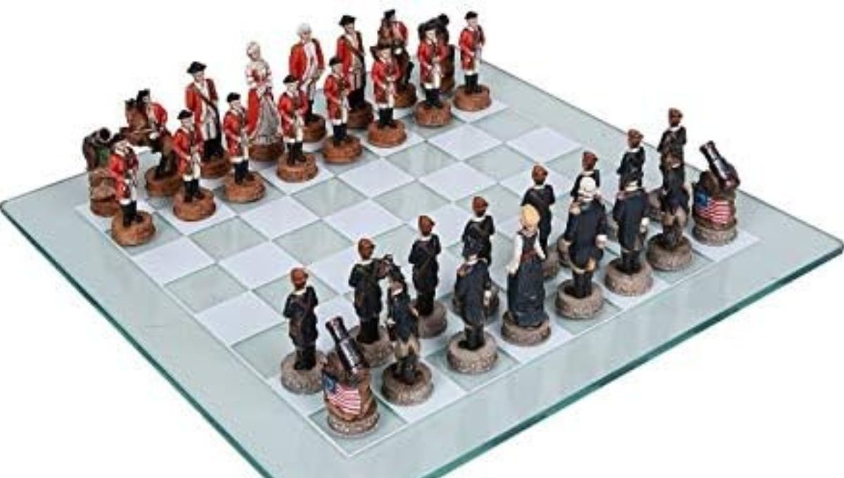 battle theme chess set